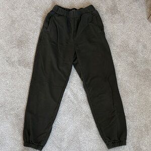Gap High Rise Joggers in Dark Green
